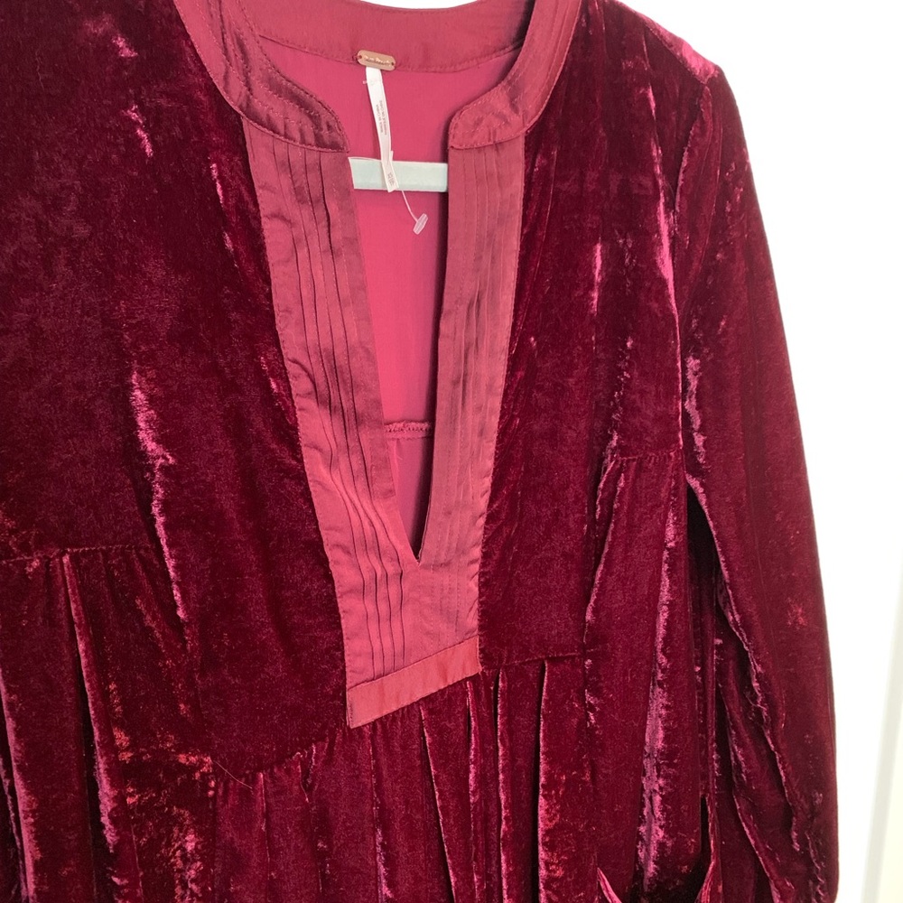 Red Choose Me Velvet Mini Cocktail Dress  Size: US - Picture 6 of 8